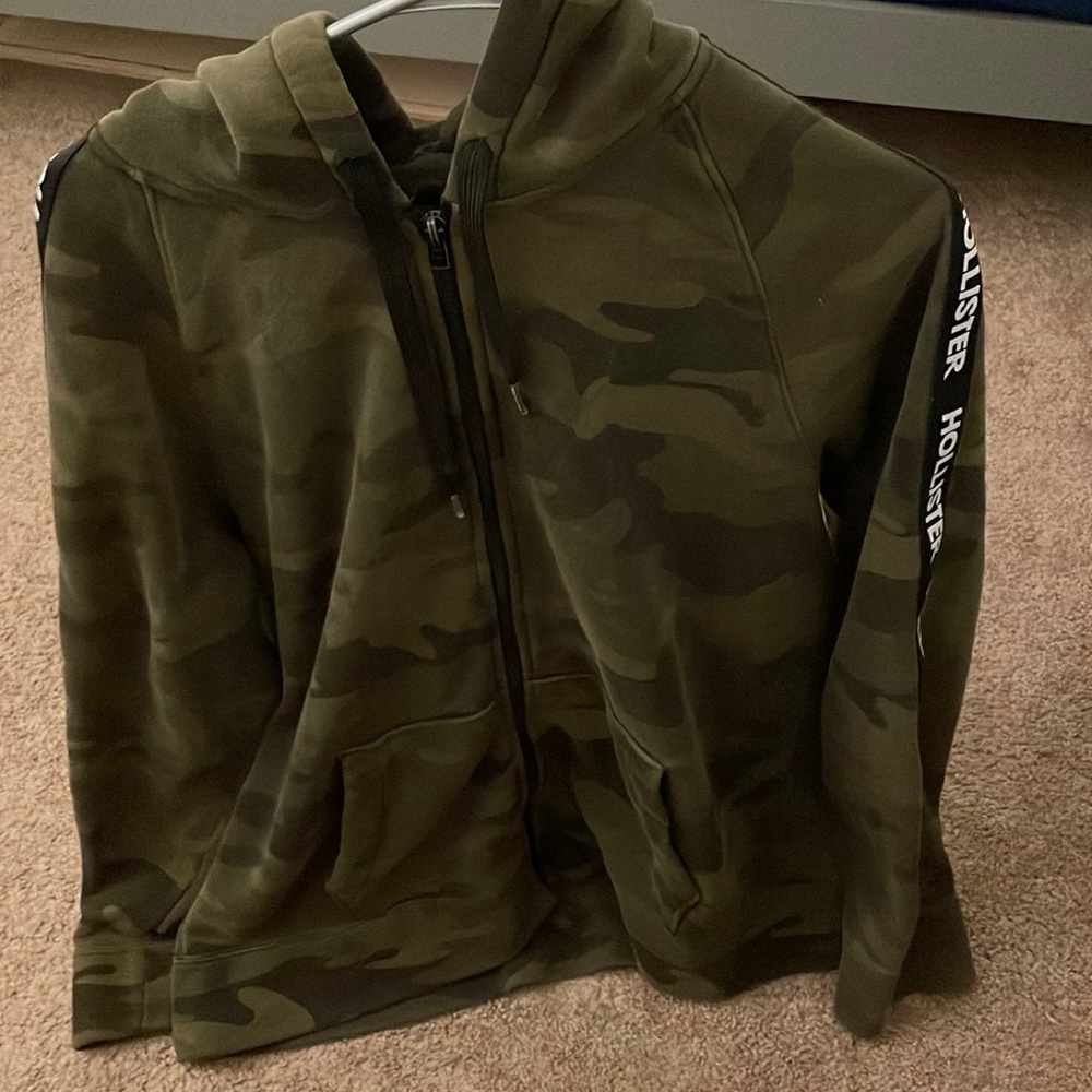 Hollister green camo zip up hoodie